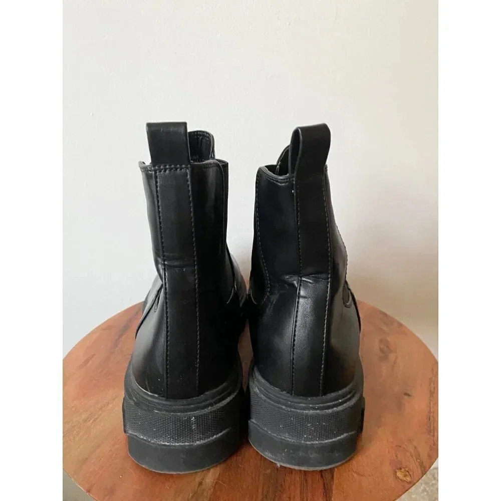 Urban Outfitters Lorenzo Chunky Chelsea Boot Women’s 10 - Picture 5 of 8